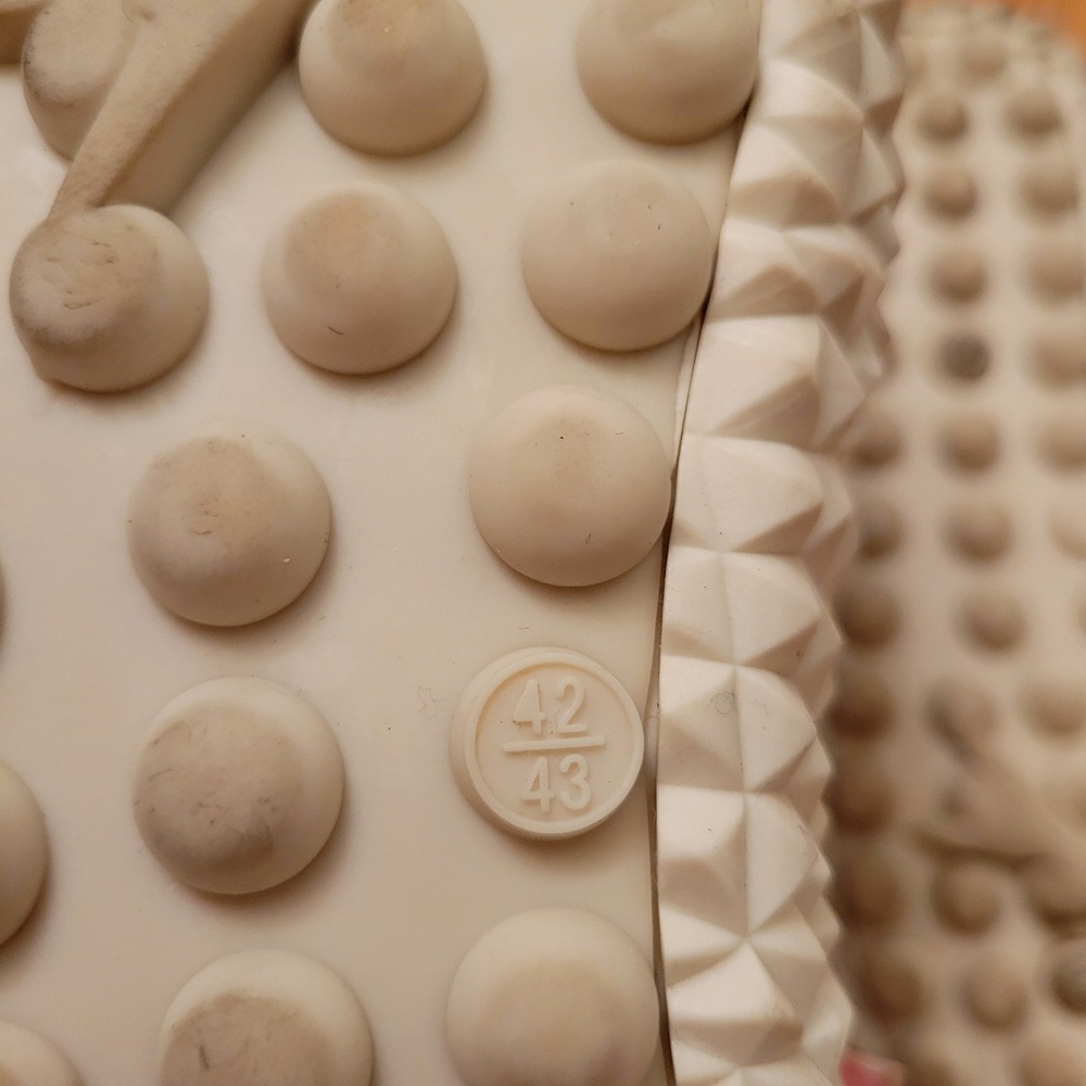 Gallon Shark 42/43 Sock Sneakers Cream Textured Sole Barefoot Outdoor Shoes - Picture 7 of 8